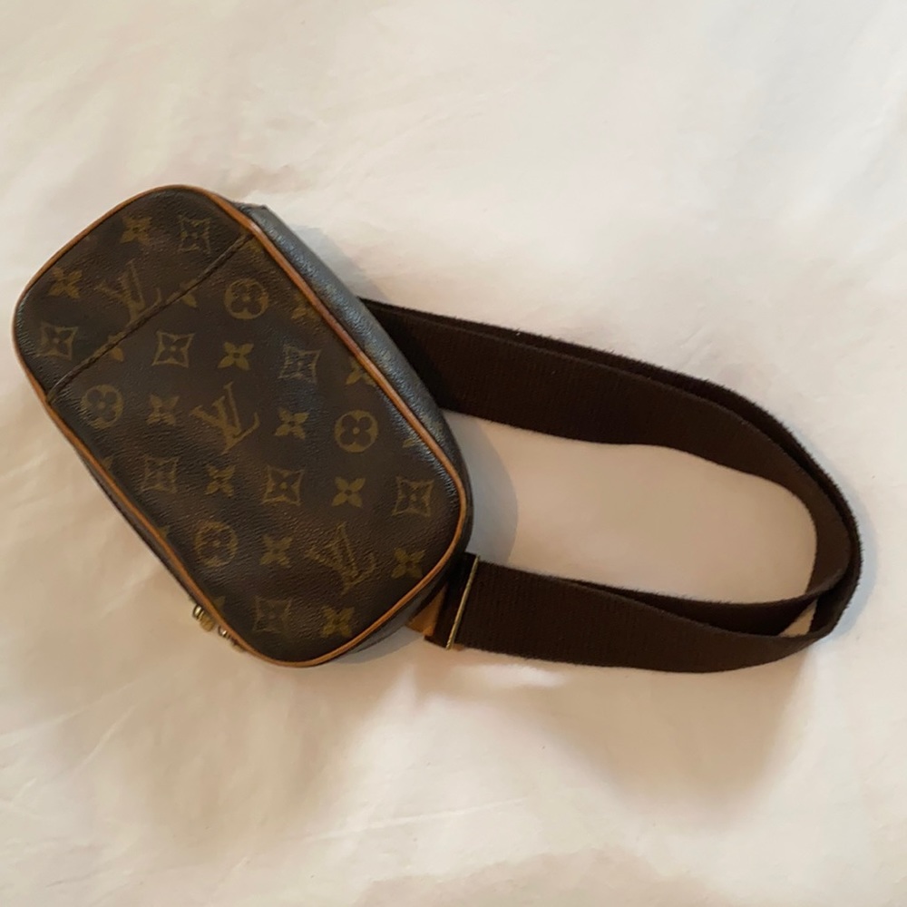 Louis Vuitton Monogram Pochette Gange